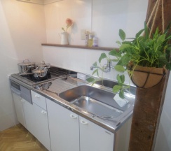 Коттедж с 5 комнатами в Nao's House USJ