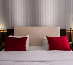 Двухместный люкс King двуспальная кровать в Казахстан