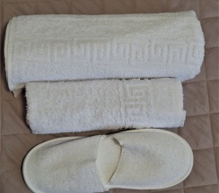 "НЕБО 7" Трехместный Комфортный номер с кроватями TWIN/DBL и одноместным диваном на 2 этаже в Цитрус