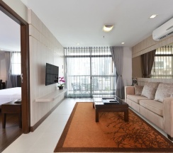 Люкс Grand с балконом в Grand Asoke Suites Boutique Residence