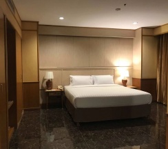 Одноместный люкс в Diamond Plaza Hotel Suratthani