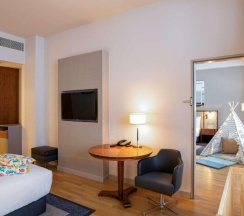 Номер семейный в Hilton Cologne