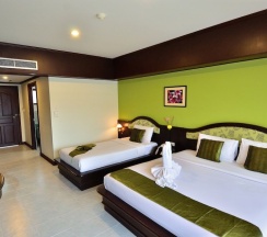 Трёхместный номер Deluxe с балконом в Samui First House Hotel