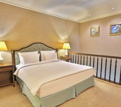 Люкс Deluxe с балконом и с красивым видом из окна в Rixos Almaty