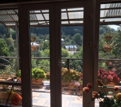 Коттедж улучшенный в Mountain cottage