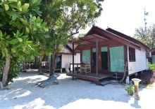 Бунгало с красивым видом из окна в Lipe Power Beach Resort