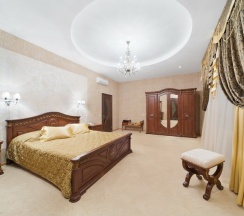 Люкс/Luxe Double Room (двухкомнатный номер с одной двуспальной кроватью) в Воронеж