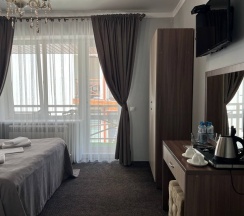 Двухместный стандарт с балконом в Шатун