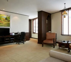 Двухместный номер Deluxe с видом на город (двуспальная кровать) в The Davis Bangkok Hotel