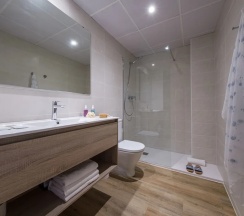Апартаменты Superior c 1 комнатой с балконом в Apartamentos California