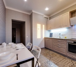 Апартаменты Полулюкс (с видом на город) в Gallery Apartments (Гэлари Апартментс)