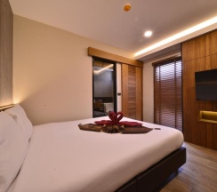 Люкс с видом на море в Sureena Hotel