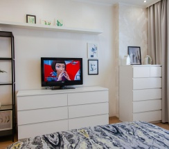 Апартаменты улучшенные Фрунзе,49 16 этаж в AntoninaApartments (АнтонинаАпартментс) на улице Крылова