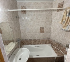 Двухместный номер Superior с балконом и с красивым видом из окна двуспальная кровать в Лотос