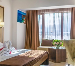 Двухместный номер Premium с балконом двуспальная кровать в Prestige Hotel and Aquapark