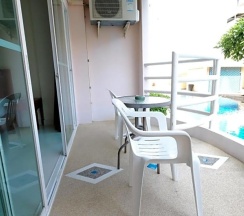 Двухместный номер Superior с видом на бассейн двуспальная кровать в Phu View Talay Resort