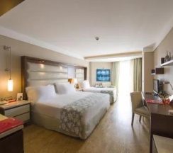 Номер Deluxe с частичным видом на море в Ramada Plaza by Wyndham Antalya