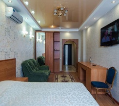 Номер стандарт улучшенный с 1 двуспальной кроватью в Пятерочка-люкс