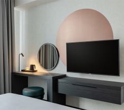 Номер люкс с 1 двуспальной кроватью и балконом в Hyatt Place Ekaterinburg