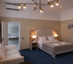 Джуниор сюит с видом на Волгу в Ambar House