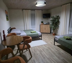 №2. 4-х местный номер с удобствами в номере (2 этаж) в УДачный