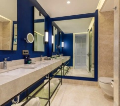 Двухместный люкс Grand Garden двуспальная кровать в Kaya Palazzo Resort & Residences Le Chic Bodrum
