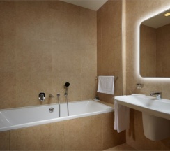 Deluxe в Величъ country club