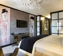 Двухместный номер Premium с видом на город двуспальная кровать в Hotel Marinela Sofia