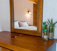 Двухместный номер Standard с видом на город двуспальная кровать в Imperial House Hotel
