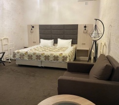 Трехкомнатный Семейный Номер в Пассаж