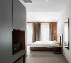 Улучшенный номер с двуспальной кроватью в Turris Hotel Petrovsky