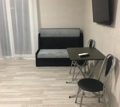Студия с диваном в Дом на Перепелином