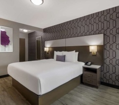 Двухместный номер Standard двуспальная кровать в Sunset West Hotel, SureStay Collection by Best Western