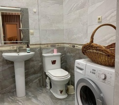 2-комнатные апартаменты стандарт с 1 двуспальной кроватью и диваном (мансарда) в Apart Ru Hotel