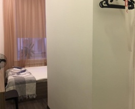 Комната стандарт с 1 двуспальной кроватью №4 (удобства на этаже) в Гостевой Дом на Садовой 48