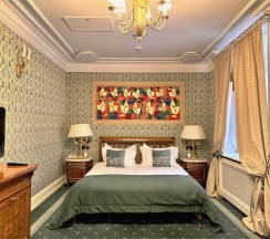 Улучшенный номер без вида (внутренний двор или мансарда) в Taleon Imperial Hotel