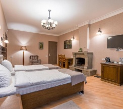 Трёхместный номер Superior в Imperial House Hotel