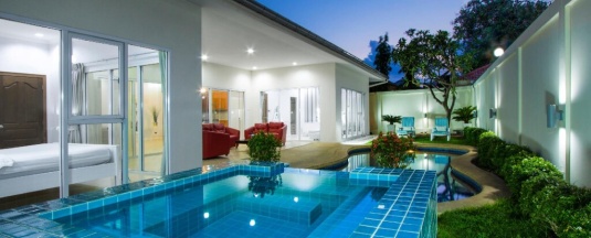 Вилла Deluxe с 4 комнатами в Tortuga Villas Pattaya