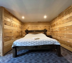 Апартаменты с отдельным входом и верандой в Ковчег