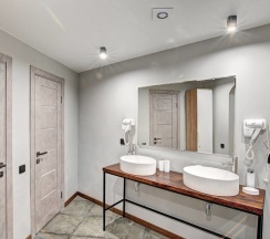 Стандарт двухместный с 2 отдельными кроватями и общей ванной №5 в Fenix