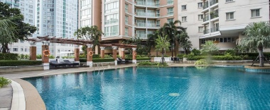 Семейный люкс с 2 комнатами в The Narathiwas Hotel & Residence Sathorn Bangkok