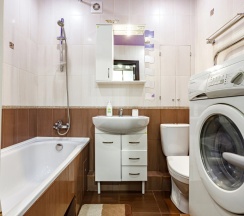 Двухместные апартаменты Superior c 1 комнатой с балконом и с красивым видом из окна (двуспальная кровать) в Шикарные апартаменты у парка Галицкого 5