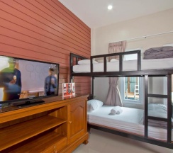 Семейный номер Standard с видом на бассейн в Maikhao Home Garden Bungalow