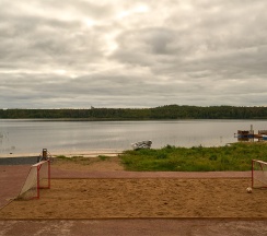 Коттедж с террасой и уличным джакузи в Ялкала