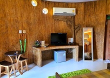 Коттедж Superior с красивым видом из окна в Theerama Cottage Resort