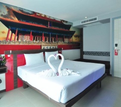 Двухместный номер Deluxe двуспальная кровать в The AIM Patong Hotel
