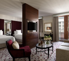 Номер Люкс Four Seasons Твин в Four Seasons Hotel Moscow
