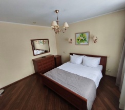 «Люкс» трехкомнатный в Паллада