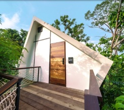 Tree House в Курортный отель Baan Ploy Sea