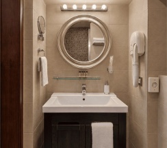 Одноместный улучшенный в Martin Hotel